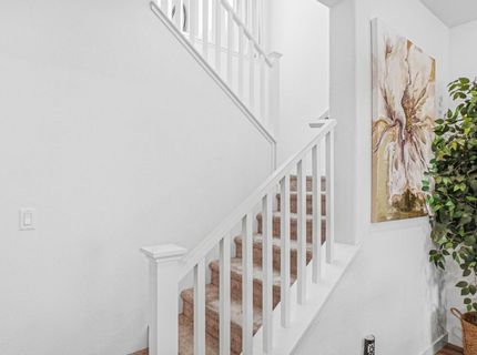 8629 Lakha Cir, Sacramento, CA 95828 Photo