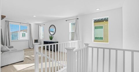 8629 Lakha Cir, Sacramento, CA 95828 Photo