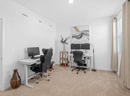 8629 Lakha Cir, Sacramento, CA 95828 Photo