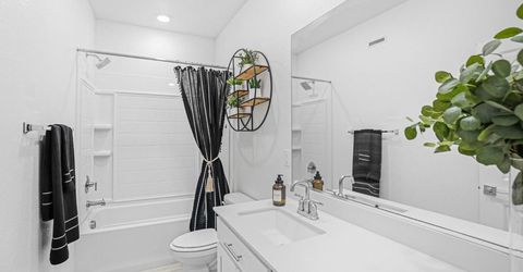 8629 Lakha Cir, Sacramento, CA 95828 Photo