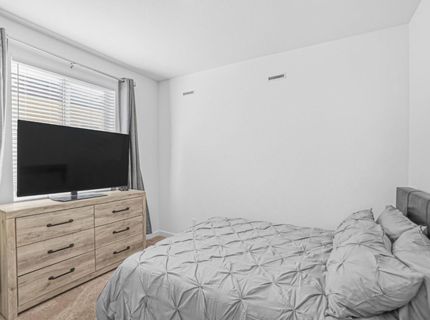 8629 Lakha Cir, Sacramento, CA 95828 Photo