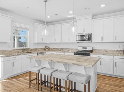 8629 Lakha Cir, Sacramento, CA 95828 Photo