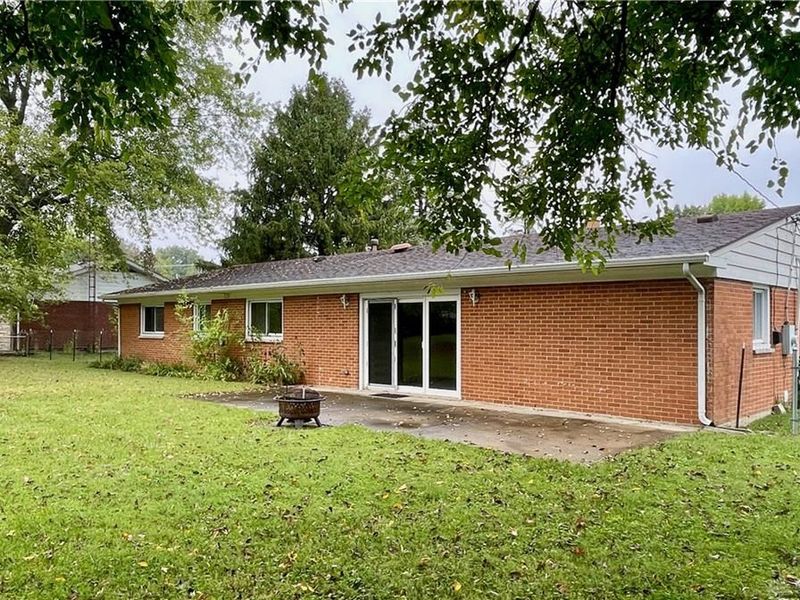 3967 W Barrymore Lane, Beavercreek, OH 45440 Photo 4