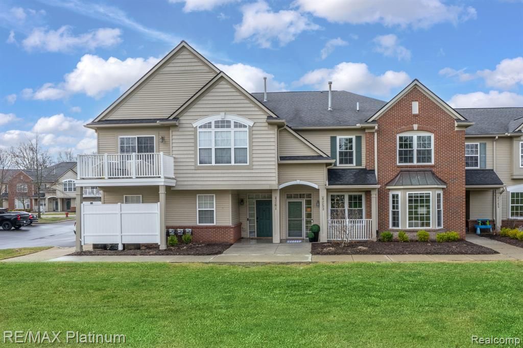 4253 Hampton Ridge Boulevard, Genoa Township, MI 48843 Main Photo