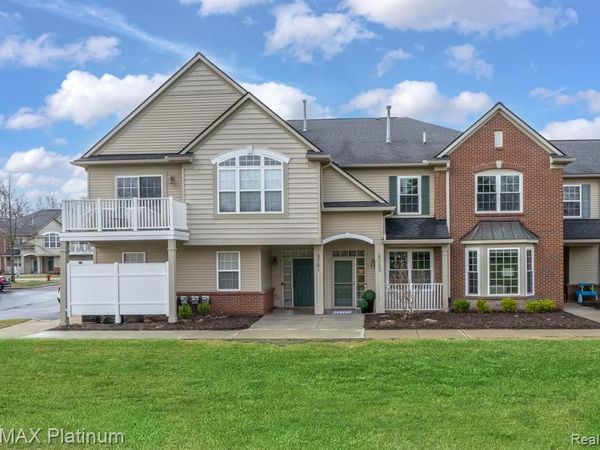 4253 Hampton Ridge Boulevard, Genoa Twp, MI 48843