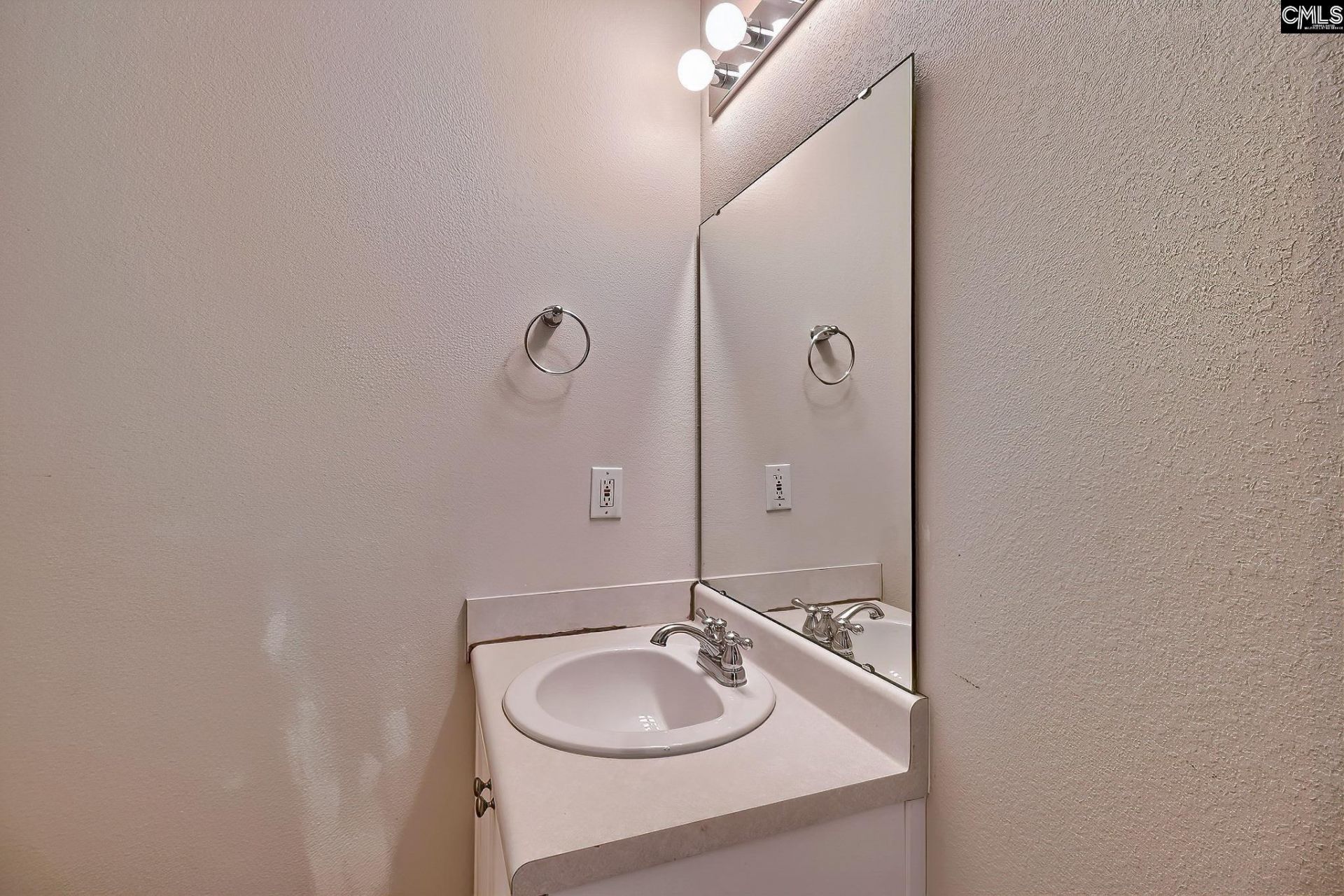 725 Brannigan Lane  Photo 34