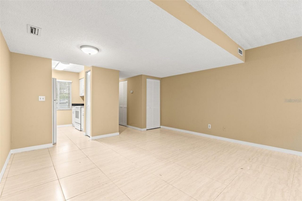 7510 Presley Place , Unit 99-B, Tampa, FL 33617 Photo