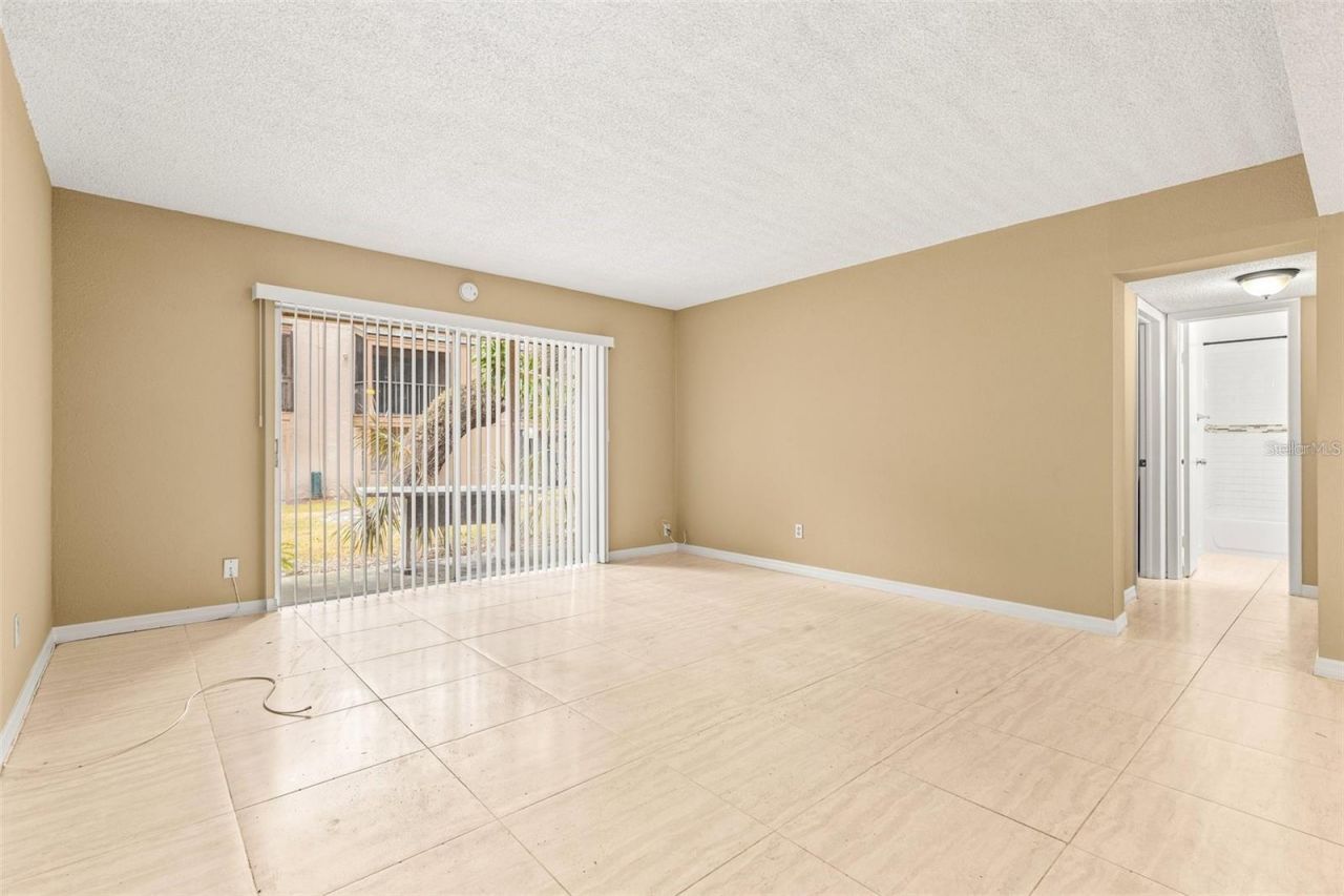 7510 Presley Place , Unit 99-B, Tampa, FL 33617 Photo