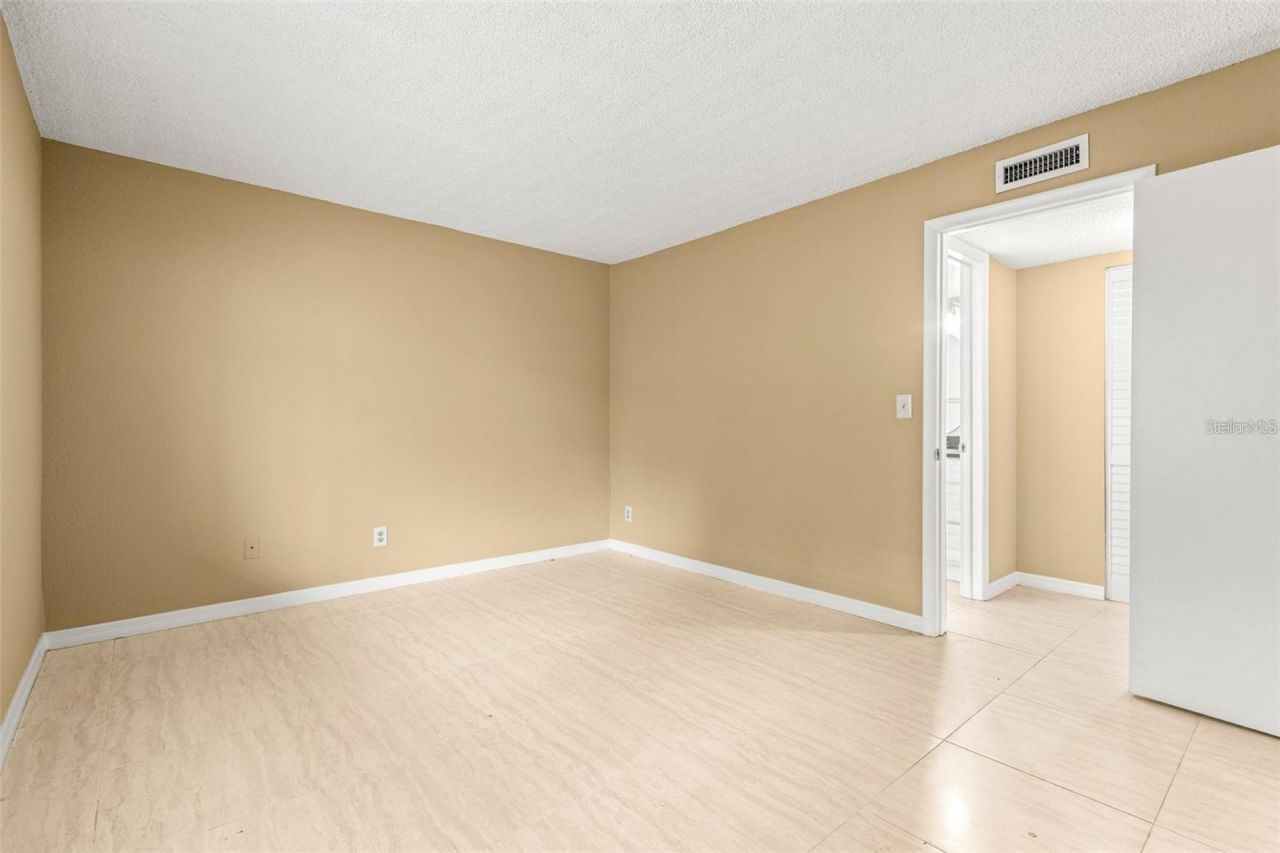 7510 Presley Place , Unit 99-B, Tampa, FL 33617 Photo