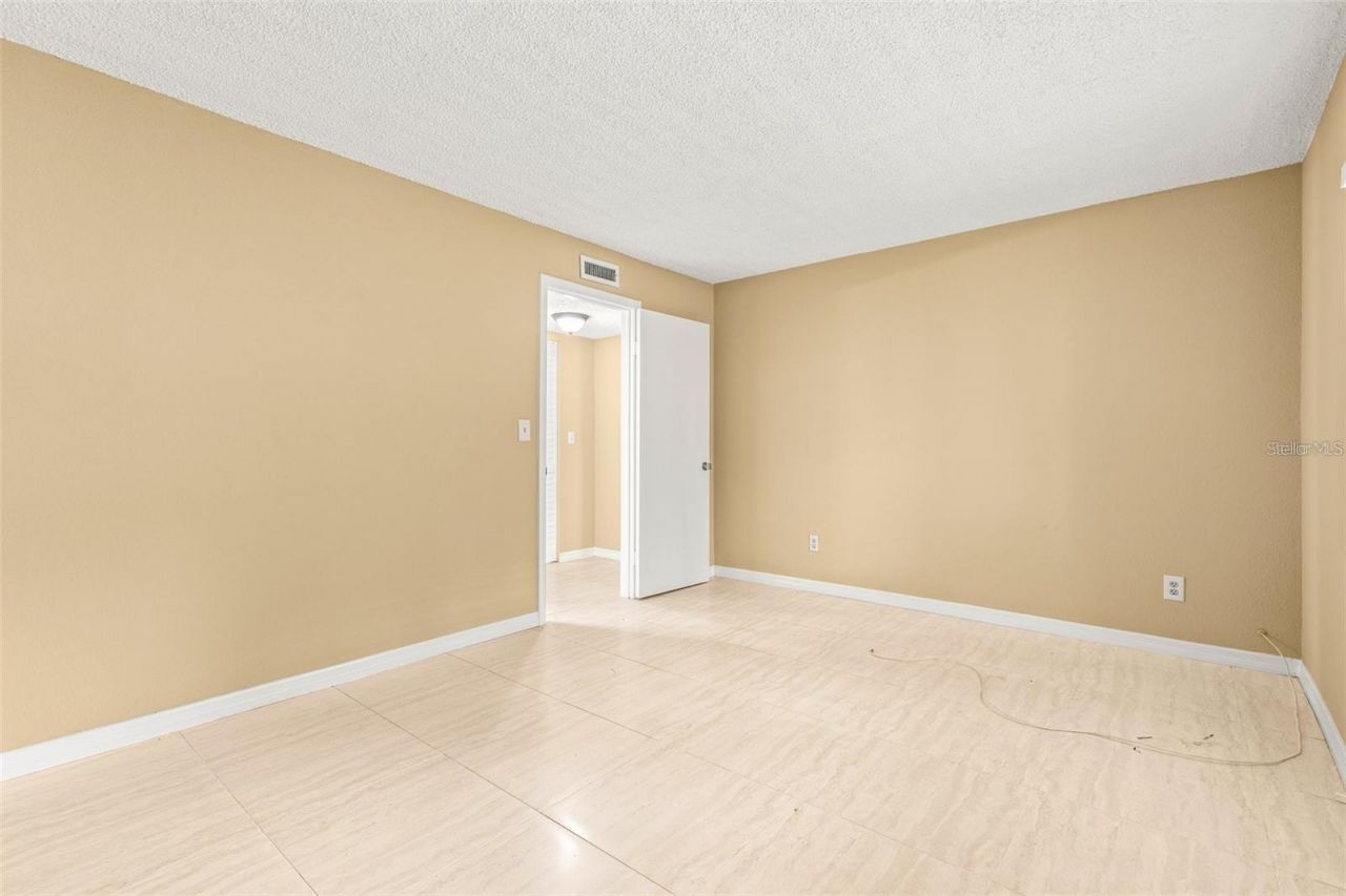 7510 Presley Place , Unit 99-B, Tampa, FL 33617 Photo