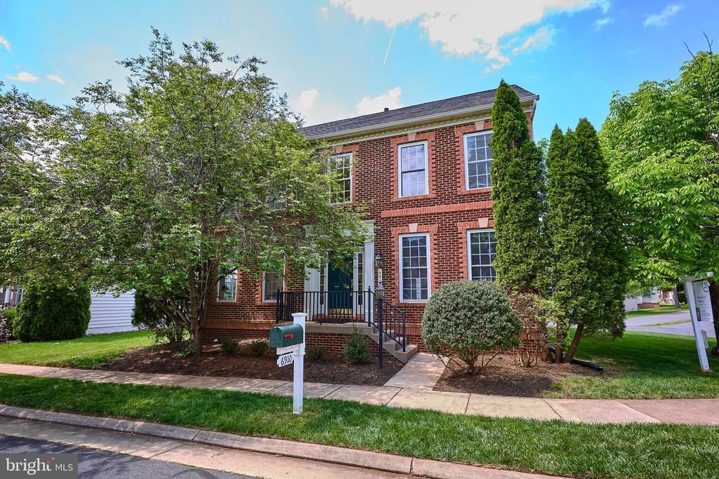 6910 Bitterroot Court, Gainesville, VA 20155 Main Photo