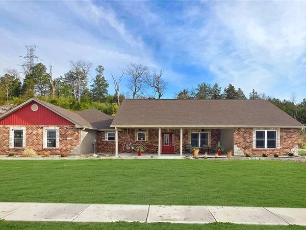 3275 Echo Lake Drive , Byrnes Mill, MO 63025