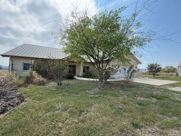 385 Silver Wings, Medina, TX 78055