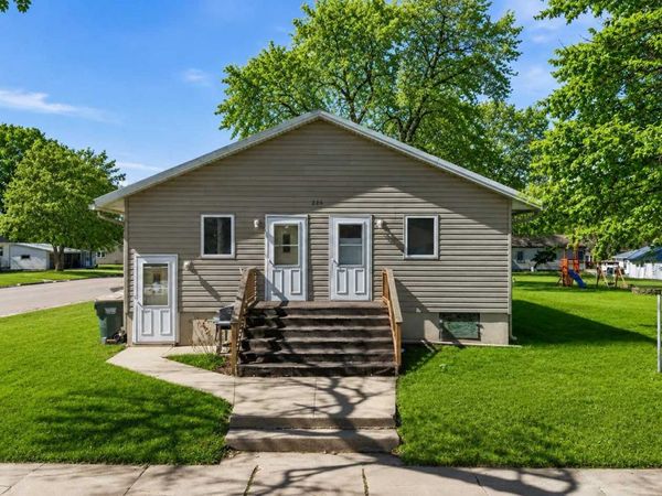 226 3rd Avenue S, Brownton, MN 55312