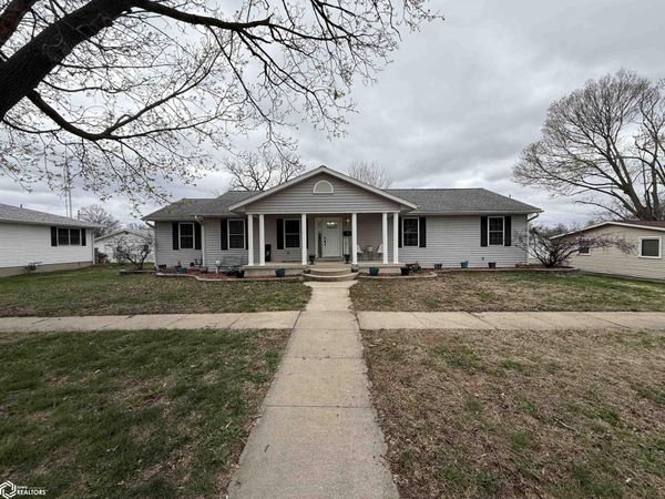 338 Gratton Street, Burlington, IA 52601