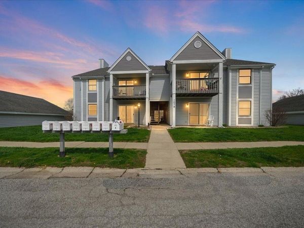 1079 Millpond Road, Unit B, Valparaiso, IN 46385