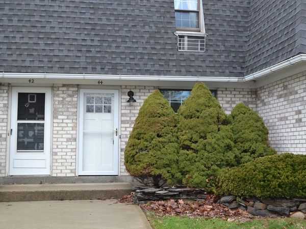 44 Princeton Ter, Unit 44, Greenfield, MA 01301