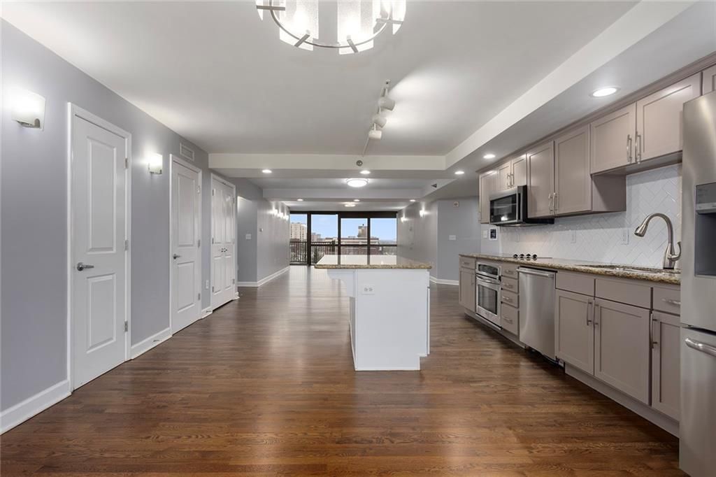 600 Admiral Boulevard, Unit 601, Kansas City, MO 64106 Main Photo