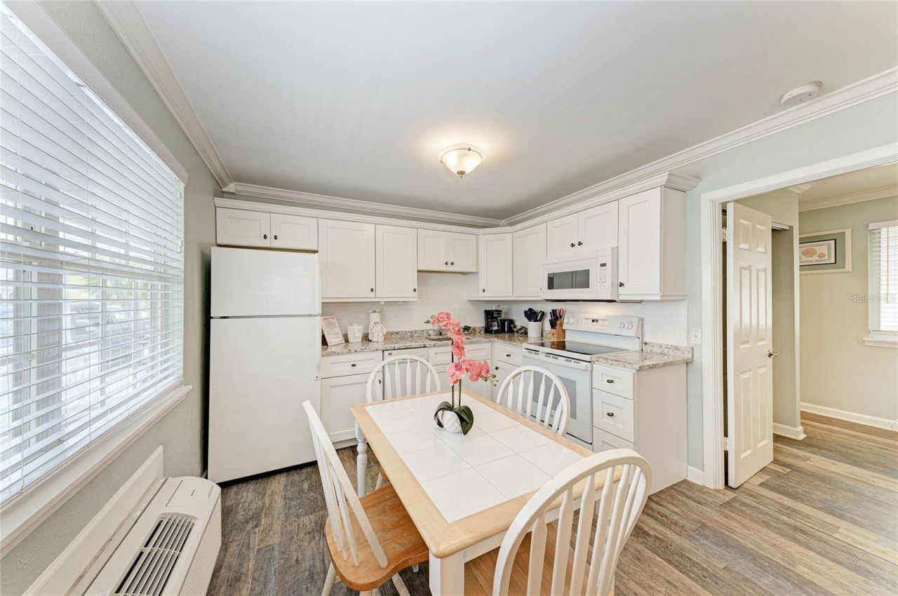 1603 Gulf Dr N, Unit 26, Bradenton Beach, FL 34217 Photo