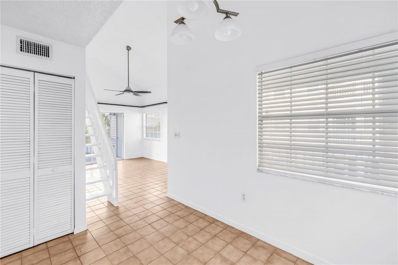6939 Stones Throw Circle N, Unit 6206, Saint Petersburg, FL 33710 Photo