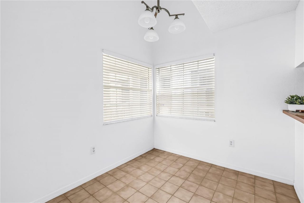 6939 Stones Throw Circle N, Unit 6206, Saint Petersburg, FL 33710 Photo