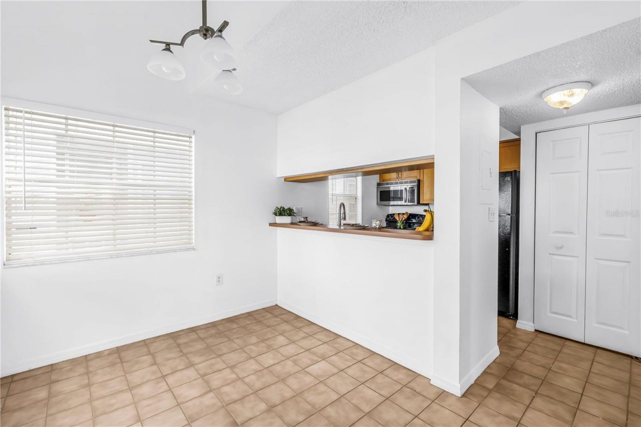 6939 Stones Throw Circle N, Unit 6206, Saint Petersburg, FL 33710 Photo