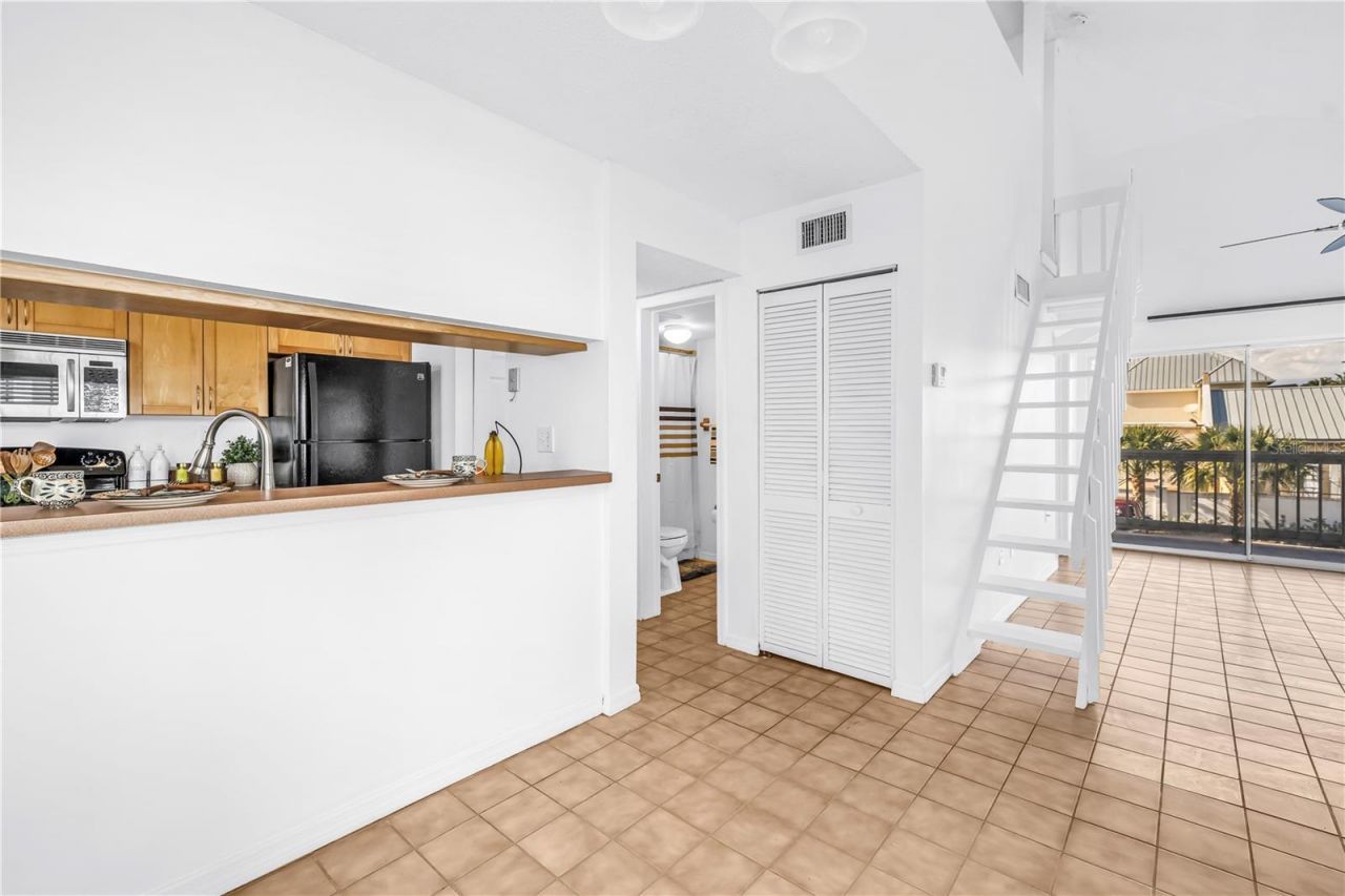 6939 Stones Throw Circle N, Unit 6206, Saint Petersburg, FL 33710 Photo