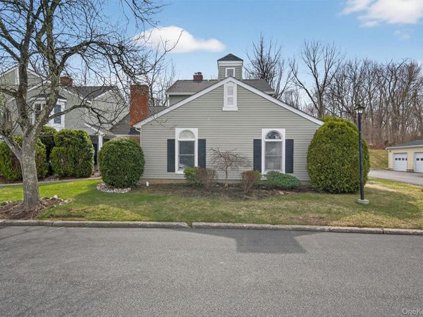 23 Weathervane Way, Warwick, NY 10990