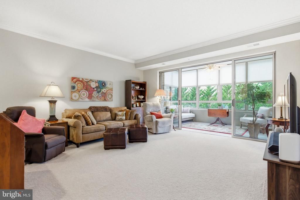 19350 Magnolia Grove Square, Unit 403, Leesburg, VA 20176 Main Photo