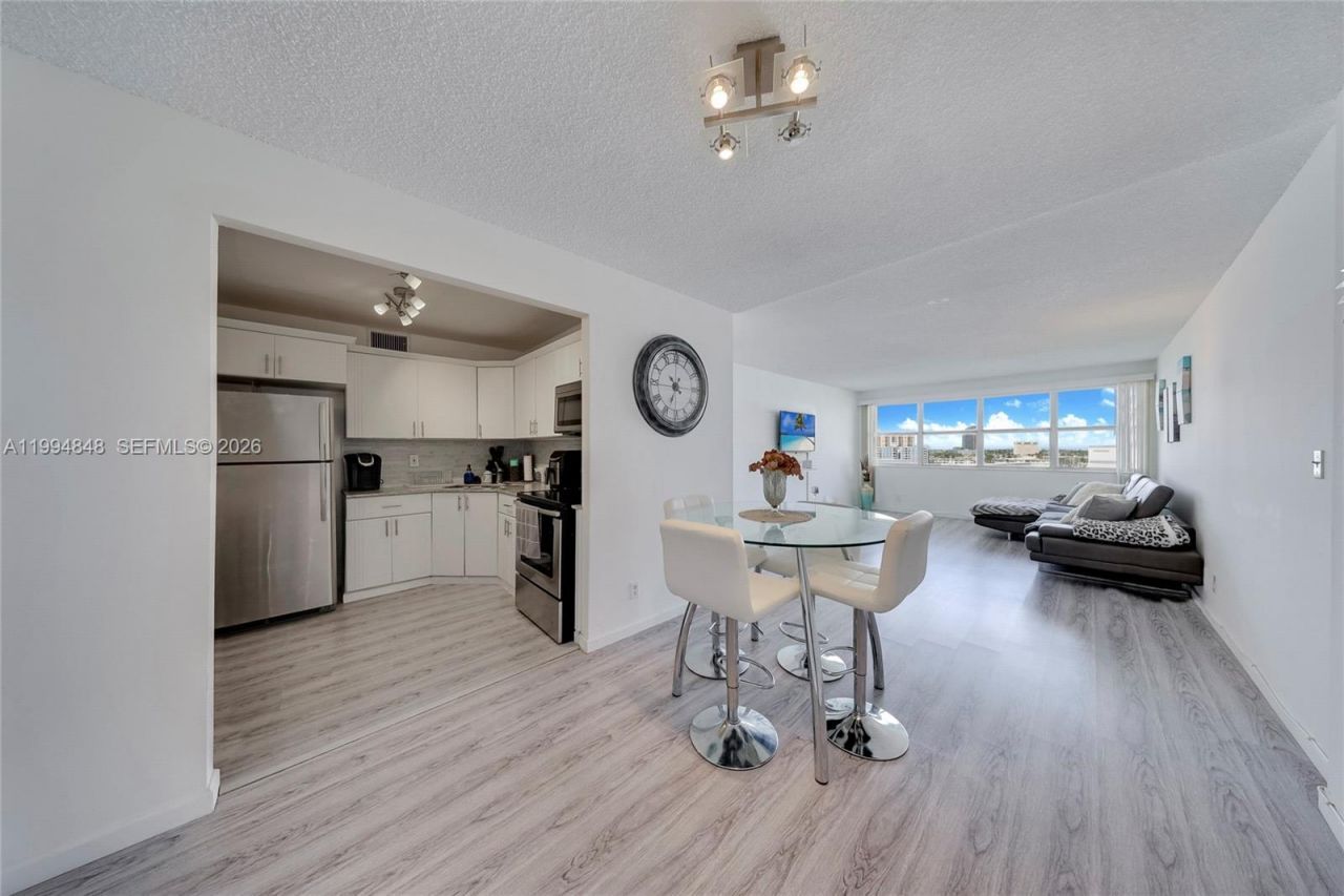 111 Golden Isles Dr , Unit G4, Hallandale Beach, FL 33009 Photo
