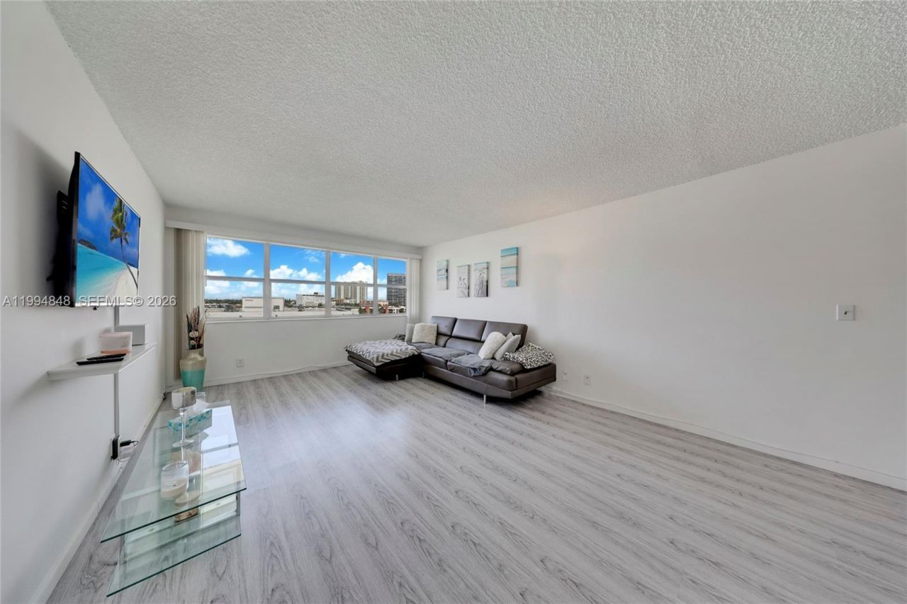 111 Golden Isles Dr , Unit G4, Hallandale Beach, FL 33009 Photo