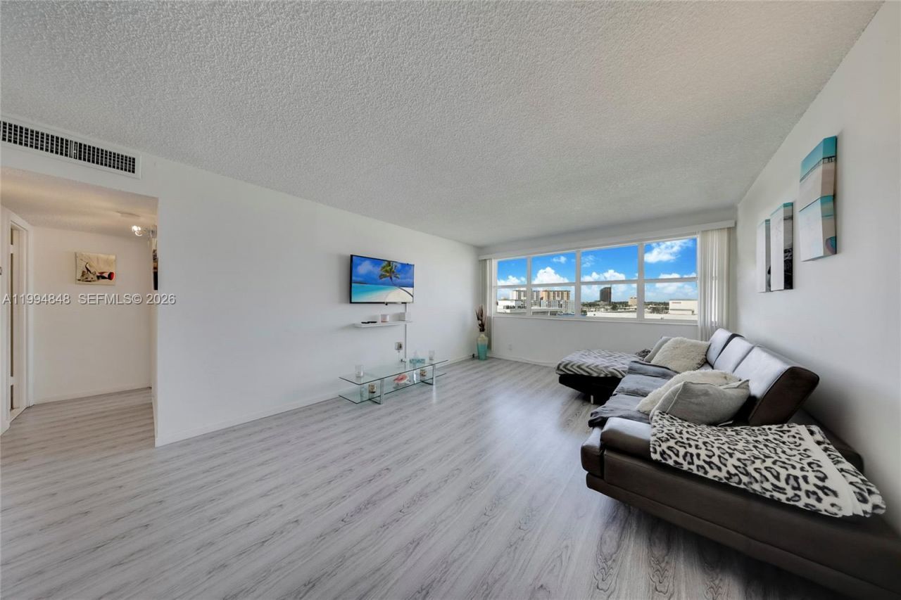 111 Golden Isles Dr , Unit G4, Hallandale Beach, FL 33009 Photo