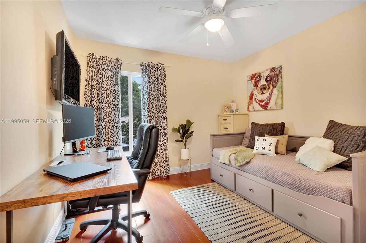 1610 W Sandpiper Cir, Pembroke Pines, FL 33026 Photo
