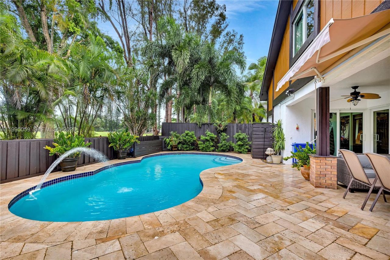 1610 W Sandpiper Cir, Pembroke Pines, FL 33026 Photo