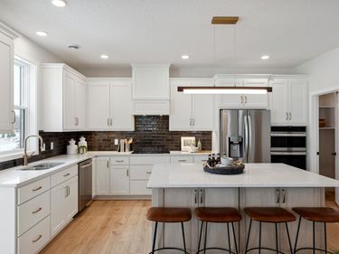 3496 Knightsbridge Trail N, Lake Elmo, MN 55042