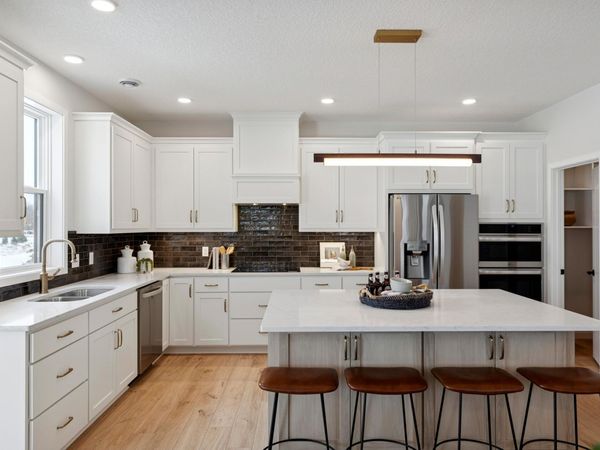 3496 Knightsbridge Trail N, Lake Elmo, MN 55042