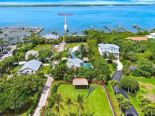 5237 NE Shore Village Terrace, Stuart, FL 34996