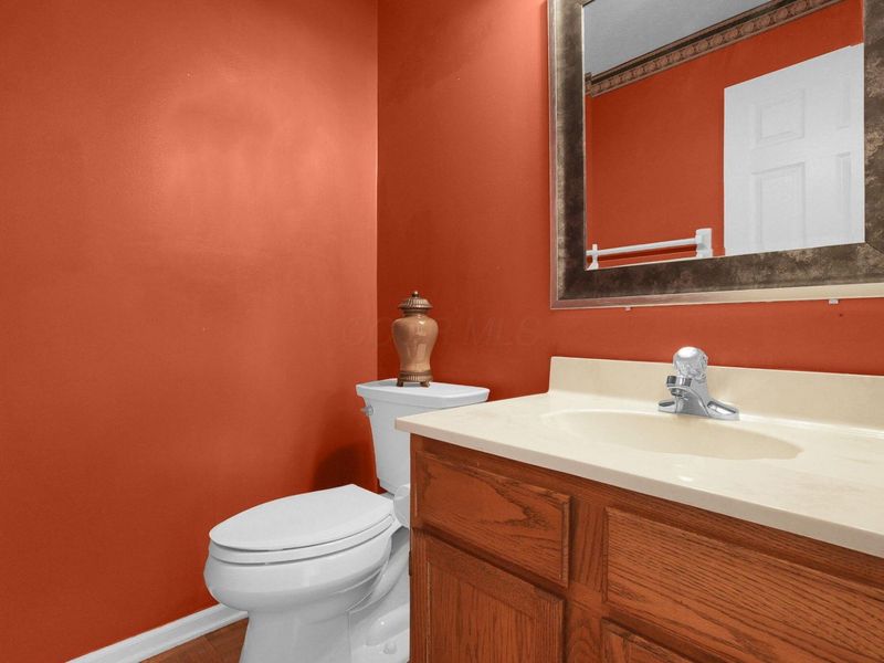 585 Tall Oaks Drive, Columbus, OH 43230 Photo 18