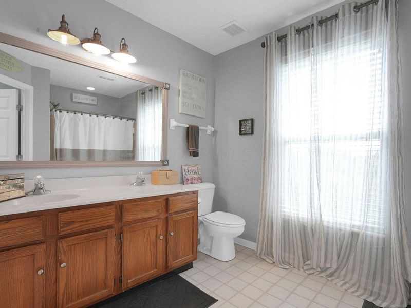 585 Tall Oaks Drive, Columbus, OH 43230 Photo 28