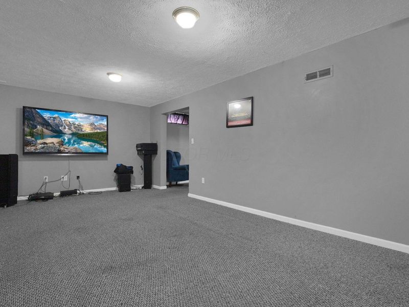 585 Tall Oaks Drive, Columbus, OH 43230 Photo 31