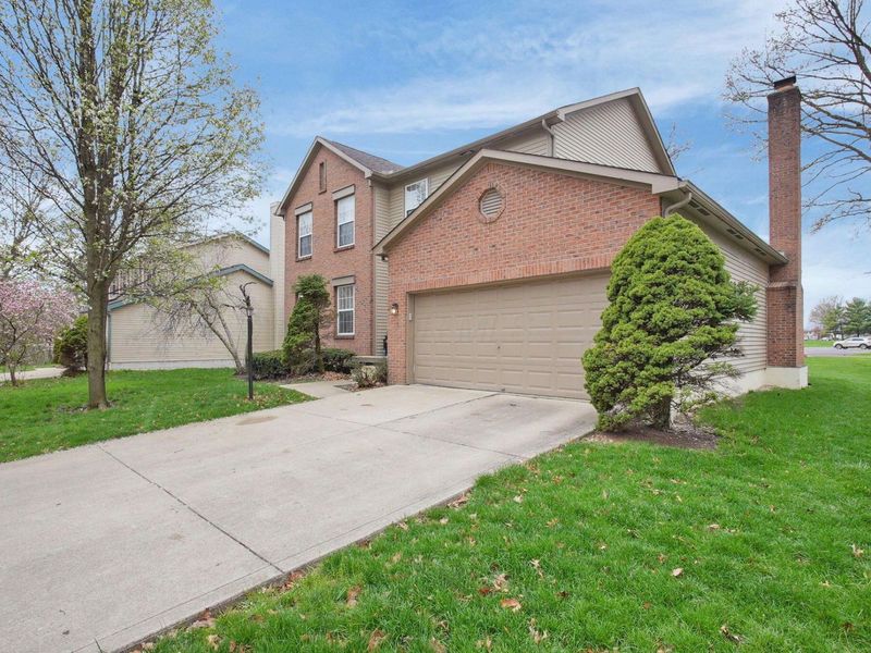 585 Tall Oaks Drive, Columbus, OH 43230 Photo 4