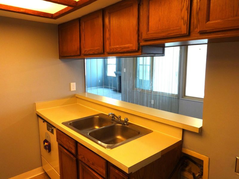 1444 Cliff Court, Unit 35, Columbus, OH 43204 Photo 10