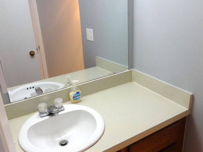 1444 Cliff Court, Unit 35, Columbus, OH 43204 Photo 15