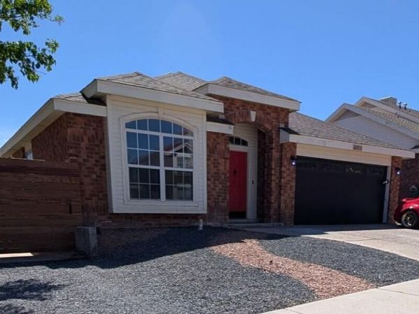 8024 Lyndsi Avenue NW, Albuquerque, NM 87120