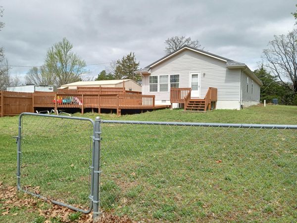1240 State Road N, Mack's Creek, MO 65786