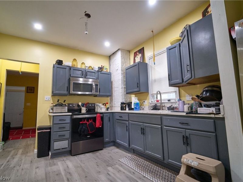 1198 Rozelle Avenue, East Cleveland, OH 44112 Photo 3