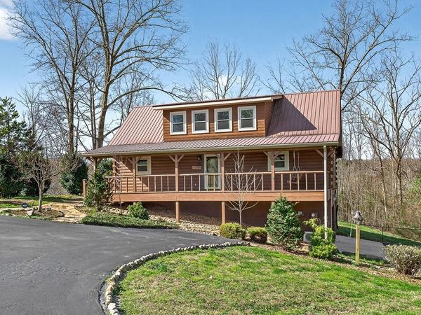 142 Rayahs Way, Quebeck, TN 38579