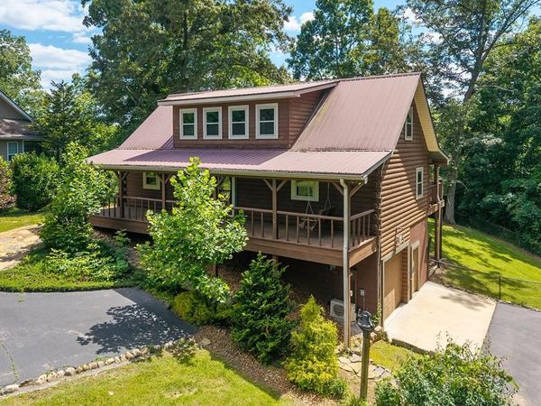 142 Rayahs Way, Quebeck, TN 38579