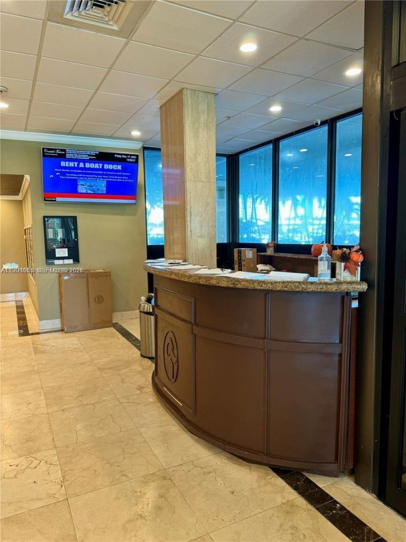 400 Kings Point Dr , Unit 609, Sunny Isles Beach, FL 33160 Photo