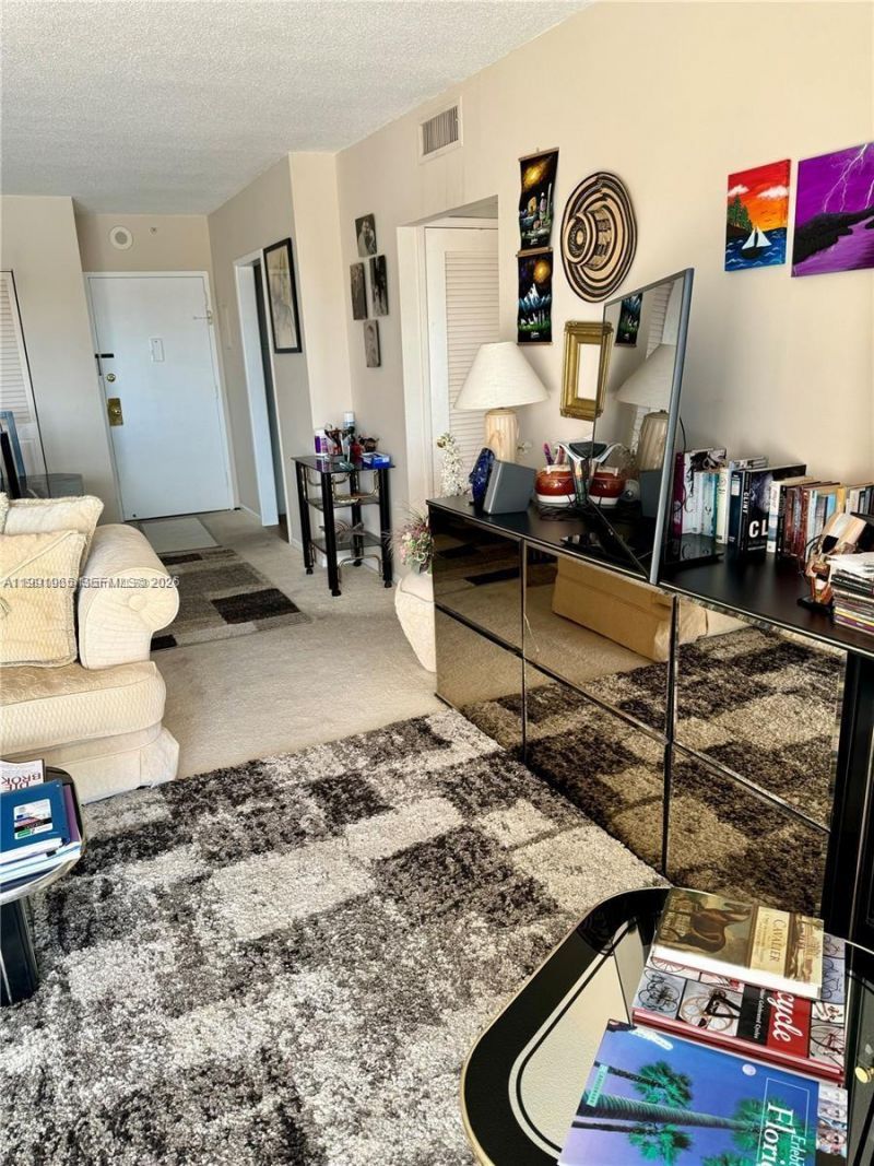 400 Kings Point Dr , Unit 609, Sunny Isles Beach, FL 33160 Photo